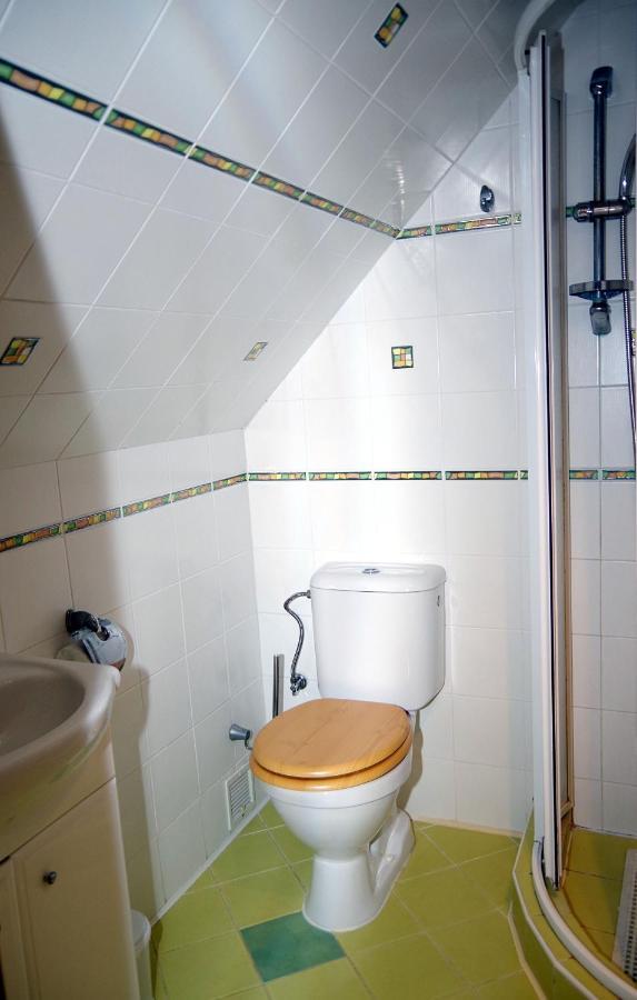 Sklep U Veselych Apartment Mutenice Ngoại thất bức ảnh